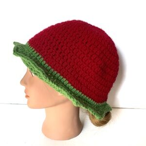 🍓 Red and Green Crochet Strawberry Hat